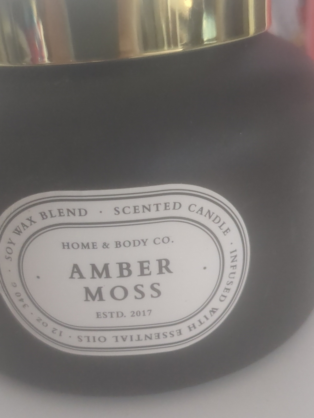 Amber Moss Scented Candle - Black
